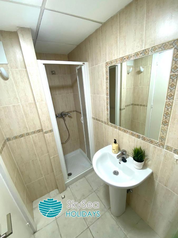 Skysea Holidays La Carihuela Apartamento Torremolinos Exterior foto